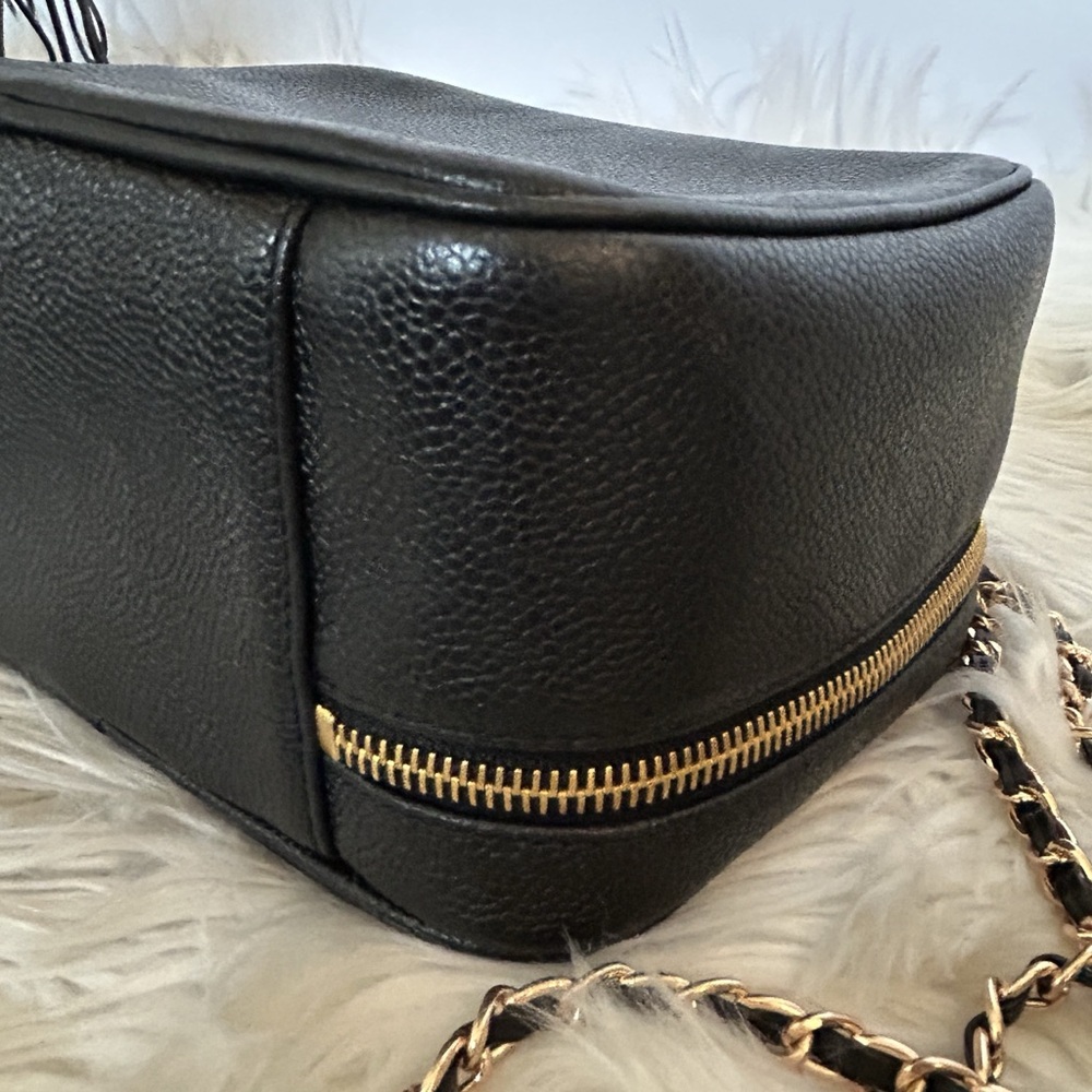 CHANEL Vanity Bag in Black Caviar Leather with Gold Hardware crossbody shoulder - Picture 6 of 11